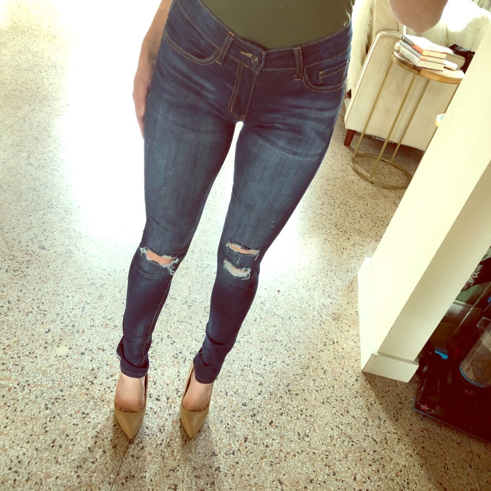 Sexy holy skinnies!